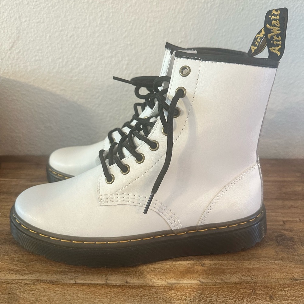 White Doc Martens. NEVER WORN. Size 6 or 38
